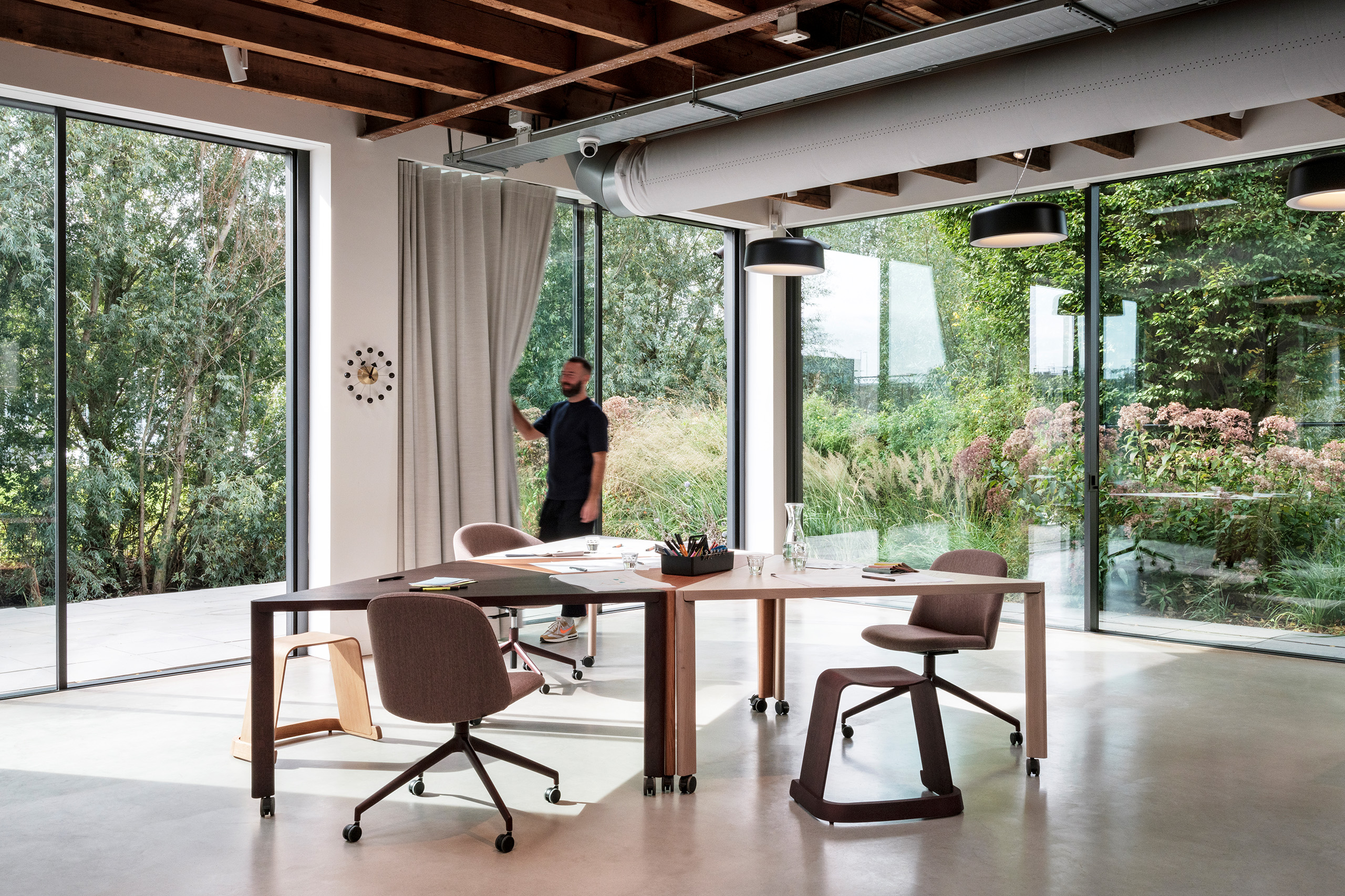 Collaboration setting in the HofmanDujardin office